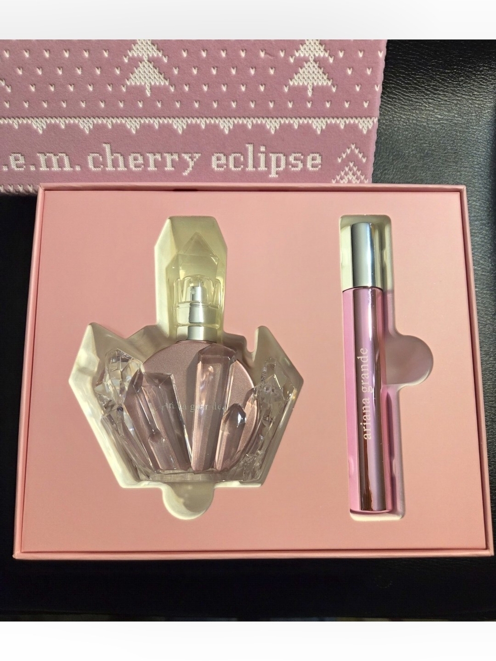 Ariana Grande r.e.m. Cherry Eclipse Gift 2 Piece Set